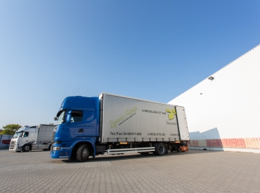 csereszekrenyes-aruszallitas-01