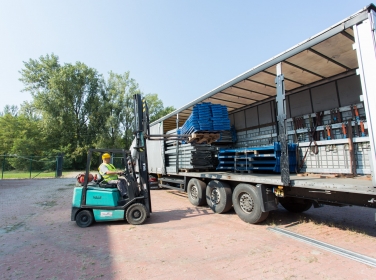 ponyvas-aruszallitas-02